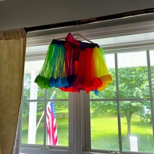 Girls colorful skirt streamer